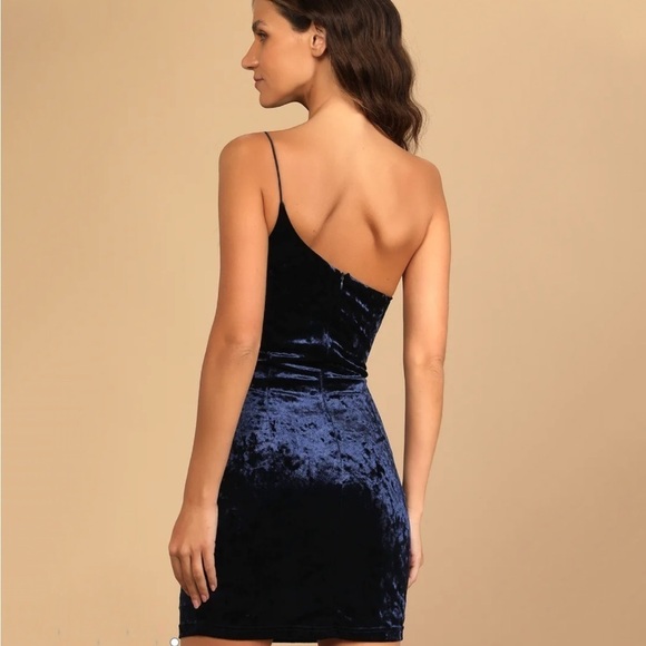NWT Lulu’s Forever Thriving Navy Blue Velvet One-Shoulder Bodycon Dress - Picture 2 of 9